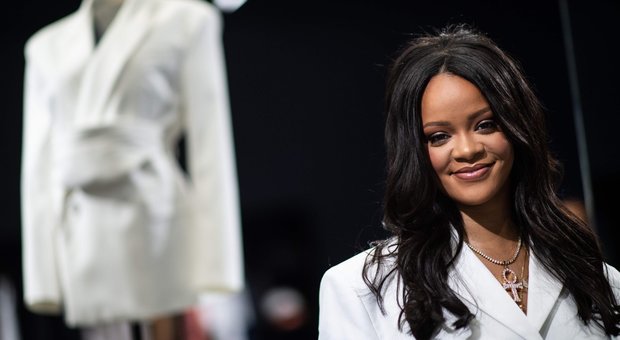 Rihanna, a Parigi il primo pop up store di Fenty, il marchio creato dalla popstar con LVMH
