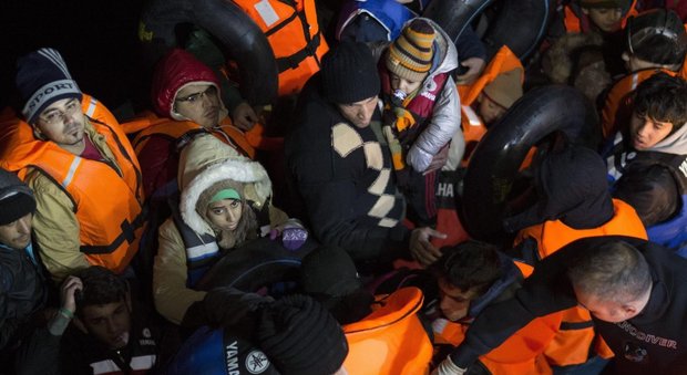 Migranti, Ue apre procedura d'infrazione contro l'Italia. Richieste d'asilo su del +91%