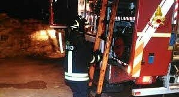 Milano, termocoperta si incendia: donna morta carbonizzata nel suo letto