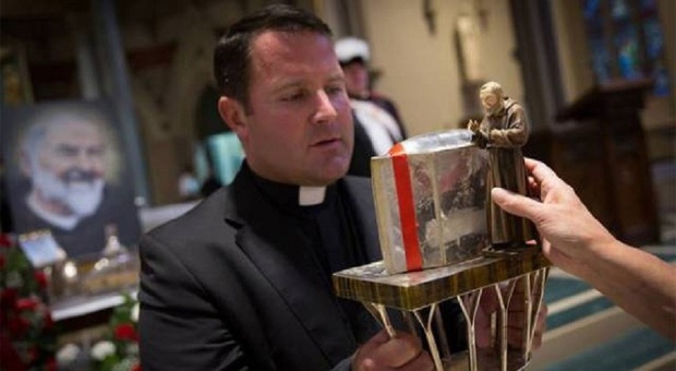 Torna a Pietrelcina la reliquia del cuore di Padre Pio