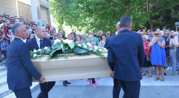 Il funerale di Paolo Passamonti