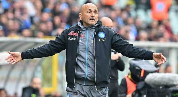 Napoli, Spalletti non si fida del Lecce: «Ci mancano 15 punti per lo scudetto. Saranno tutte battaglie difficili»