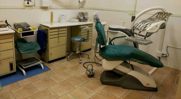Cure e protesi dentali gratis per i più poveri. Si inaugura a Viterbo lo studio Abc-Fondazione Carivit