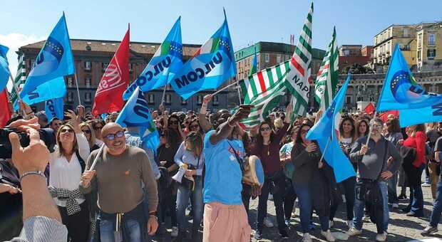 Wind 3 e Vodafone, protesta a Napoli