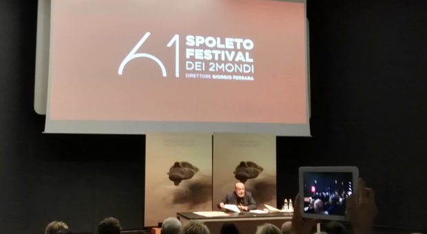 2Mondi, apre Il Minotauro e gran finale in Piazza Duomo con un premio Oscar