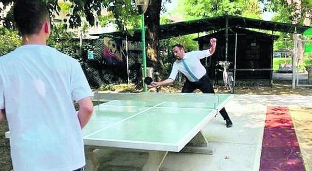 Nuovo tavolo da ping pong e il Sacro Cuore rinasce