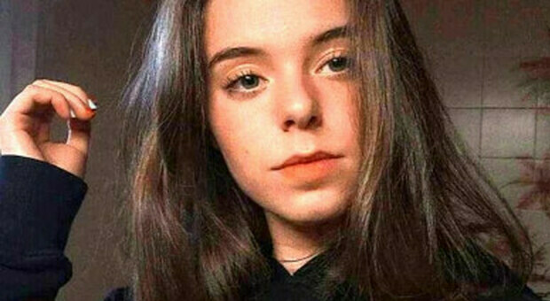Si scontra con un'auto: Samantha muore a 16 anni
