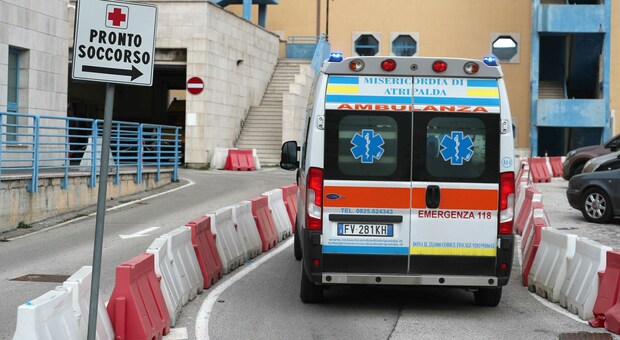 Ospedale Moscati di Avellino, operatore aggredito al pronto soccorso