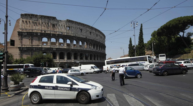 Roma, oggi e domani blocco circolazione veicoli più inquinanti