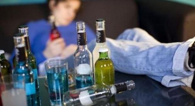 Minori e abuso di alcol, a Napoli scatta l'allarme per le feste di Capodanno