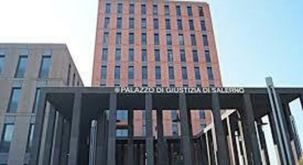 Tribunale di Salerno, giudici in isolamento: domani secondo giro di tamponi per tutti