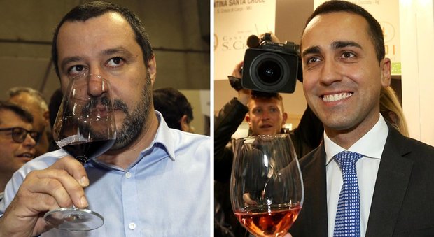 Tra gli stand Salvini superstar Arriva Di Maio, i due si "sfiorano"