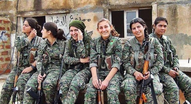 Turchia, alle donne curde che hanno combattuto l'Isis la solidarietà delle associazioni femminili italiane