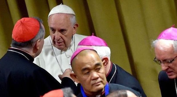 Bergoglio apre il Sinodo sulla famiglia: «No a compromessi, non è un Parlamento»