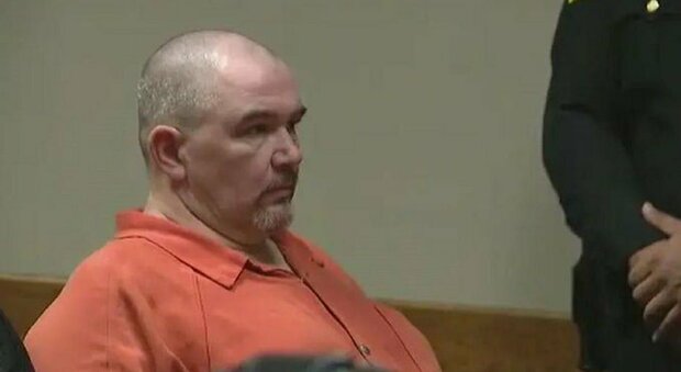 Un uomo condannato all'ergastolo per aver ucciso sua moglie con una dose letale di eroina nei suoi cereali
