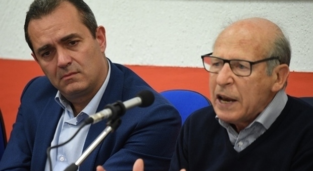 Salvatore Borsellino: «De Magistris "pm morto"». E il sindaco piange