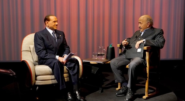 Silvio Berlusconi da Maurizio Costanzo: "Bisogna evitare il pericolo 5 Stelle. Vincerò"