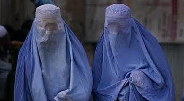 Svolta in Lombardia: vietati burqa e niqab negli ospedali e negli uffici