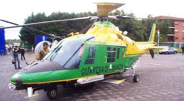 Amianto in elicotteri gdf e hangar: stop e sigilli a Pratica di Mare, Napoli, Catania e Palermo