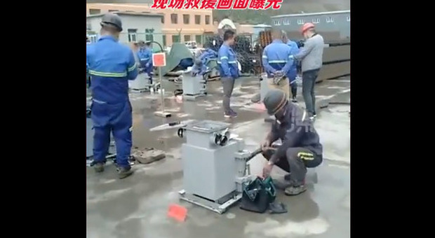 Cina, 21 minatori intrappolati in una miniera di carbone allagata