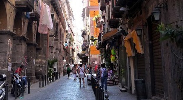 Napoli, riparte la pedonalizzazione di via Tribunali