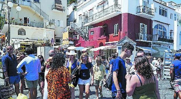 Maxiponte, Capri è già sold out: arriva la carica degli stranieri