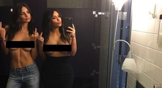 Emily Ratajkowski e Kim Kardashian nude: il topless di coppia su Instagram