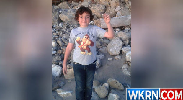 Ruba l'ultima fetta di torta, bimbo di 9 anni viene ucciso di botte dalla madre
