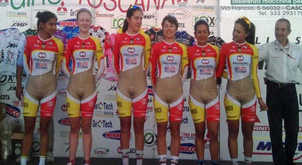 Sulla tuta nude look delle cicliste colombiane il maglio dell'Uci: «Indecente»