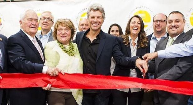 Jon Bon Jovi apre un ristorante gratis per i poveri