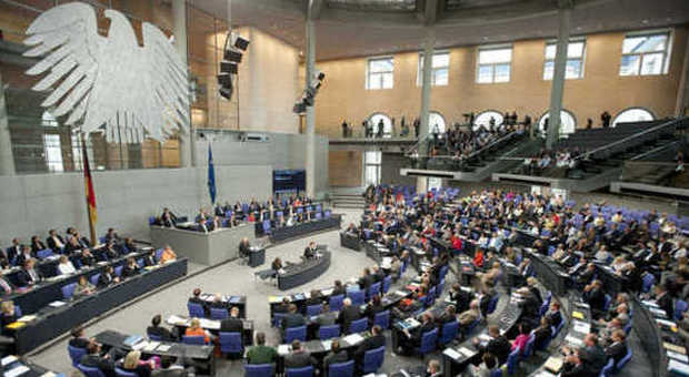 Grecia, Bundestag tedesco approva il prolungamento degli aiuti