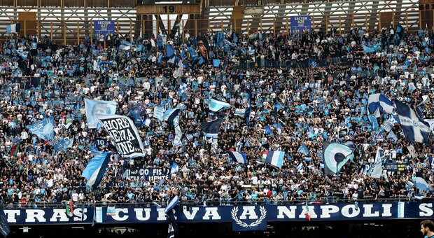 Scudetto Napoli, 8 maxischermi e biglietti a 5 euro (già esauriti): in 50mila per la festa al Maradona