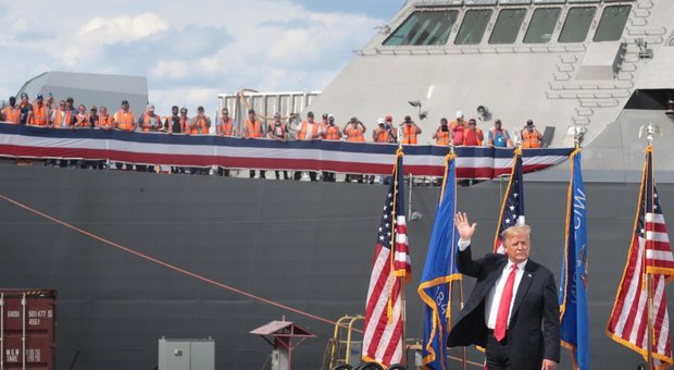Trump in visita alla Fincantieri nel Wisconsin: il gruppo italiano costruirà navi per la Marina Usa