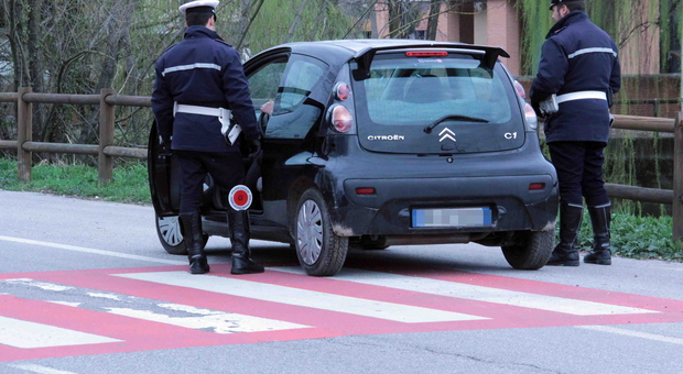 Municipale con il velox a San Martino, la protesta degli automobilisti:«Multe assurde su tratti con limiti di velocità ambigui»
