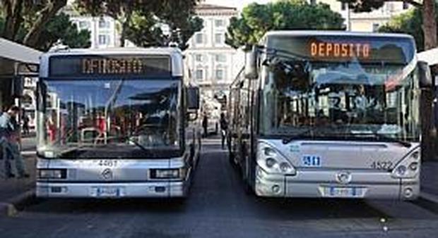 Roma, manifestazioni e potature: domenica bus deviati