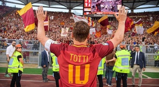Totti dice addio alla Roma, i bookmaker lo vedono dirigente Figc: ma si apre anche un'ipotesi italiana