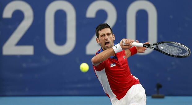 Djokovic fuori dai Giochi, sfuma il sogno del Golden Slam: Zverev in finale