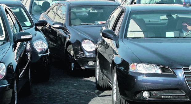 Undici auto blu con altrettanti autisti: il Comune di Brindisi supera persino Napoli