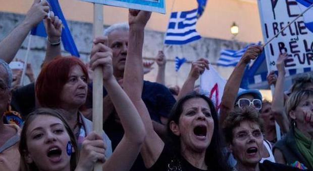 Grecia, Tsipras tratta ma Merkel dice no. Renzi: "Un errore il referendum di Atene"