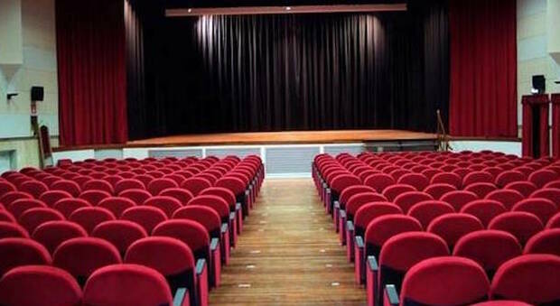 Covid, svolta su cinema e teatri: l’ok del Cts per il 27 marzo