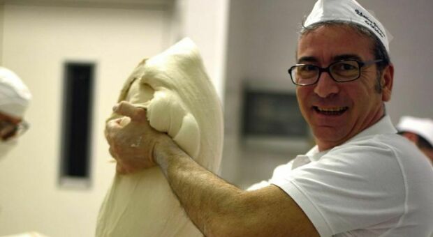 Emanuele Liguori, morto il primo pizzaiolo dell Antica Pizzeria Da Michele di Napoli