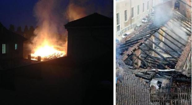 Torino, in fiamme la Cavallerizza Reale: storico complesso partimonio dell'Unesco