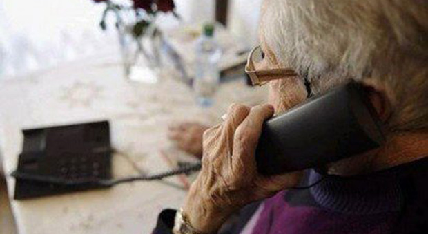 Cittadella. Anziana sventa il raggiro del falso incidente: «Due sconosciuti al telefono hanno cercato di truffarmi ma ho capito in tempo»
