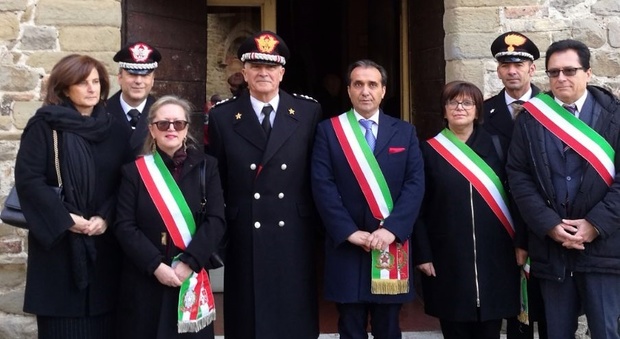 Carabinieri in festa a Bevagna per la Virgo Fidelis alla presenza del comandante generale Tullio Del Sette