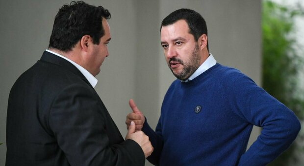 Salvini cerca la rivincita: ora la delega sui migranti