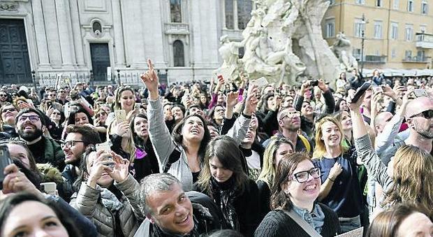 Pausini, piazza Navona diventa come Sanremo