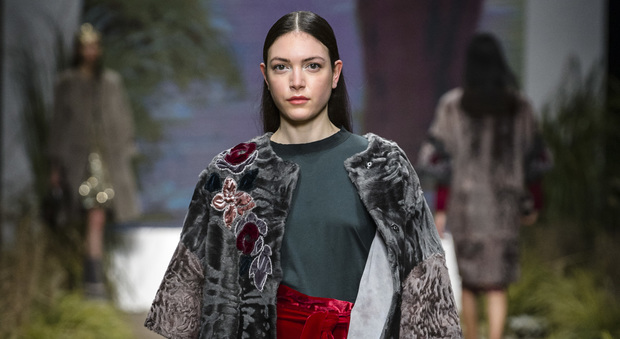 La pelliccia? All'Italian Fashion Night ricorda l'arte di Jeff Koons