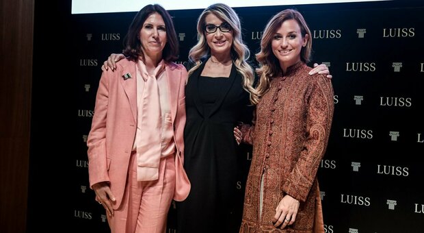 Da sinistra, Claudia Parzani, Romana Liuzzo e Beatrice Venezi