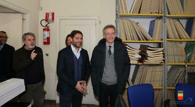 Il sindaco Gaetano Manfredi in visita agli uffici municipali