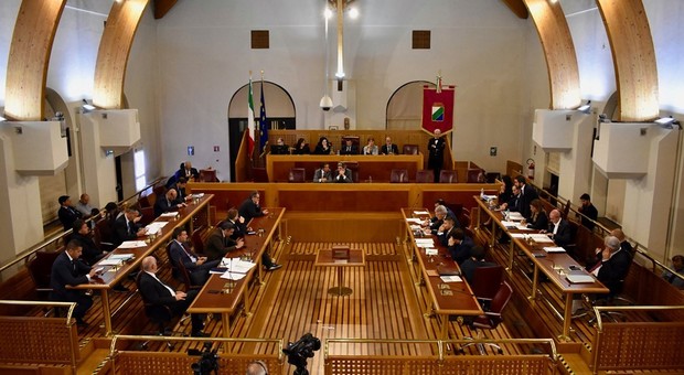 L'Abruzzo in ritardo: sì al referendum, ma come sesta Regione. Lega, arriva Salvini: resa dei conti?